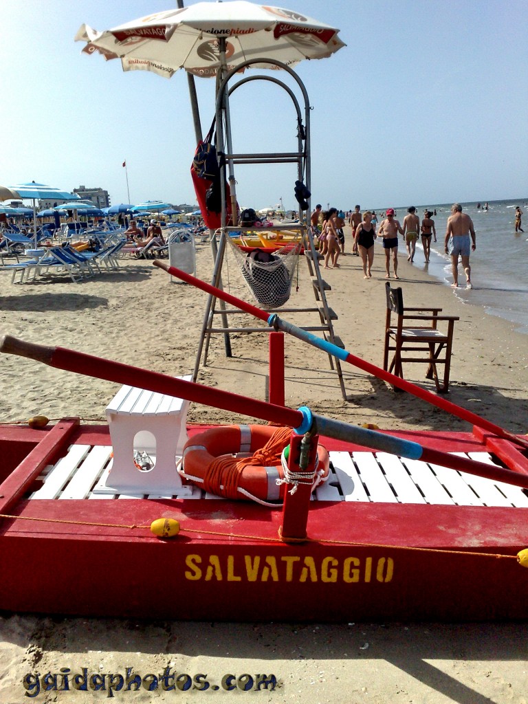 italien-reise-urlaub-adria-03 Riccione Strand: Rettungsdienst