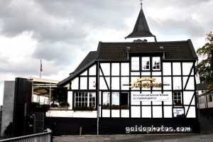 Köln Rodenkirchen Restaurant am Rheinufer