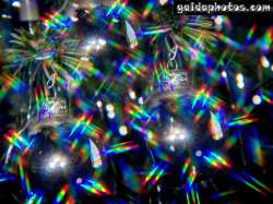 Desktop Hintergrund Weihnachtskugeln Regenbogen