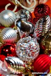 Weihnachtskugeln, Christbaumkugeln silber, rot
